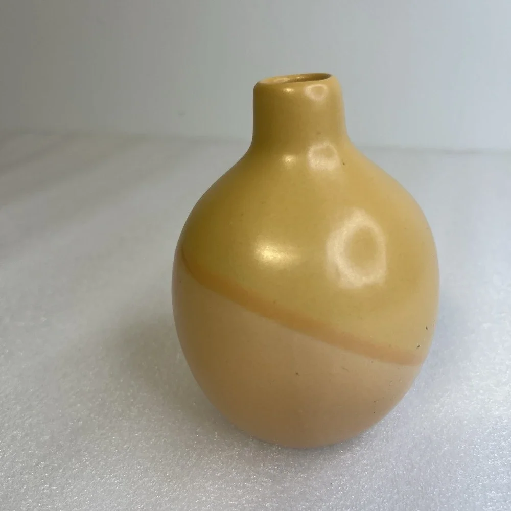 Vintage‎ Margie's Garden Pear-Shaped Vase Yellow/Tan 5